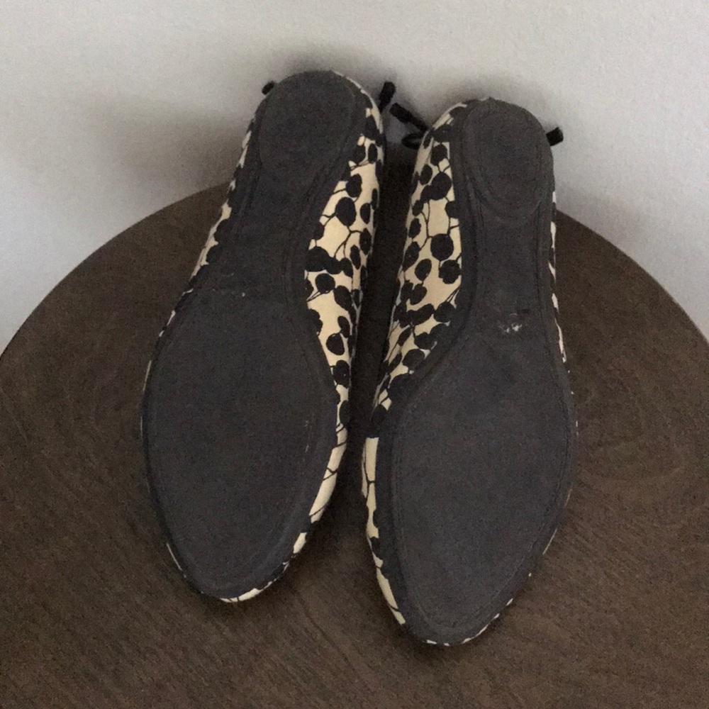 Gap B/W printed flat, Size 6 - Picture 3 of 5